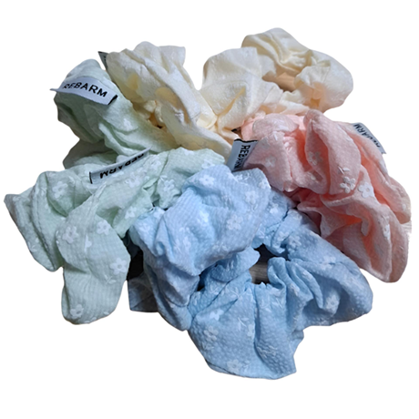 Rubber band
Scrunchie, Hello Kitty, Coloured flowers
MeliMelo